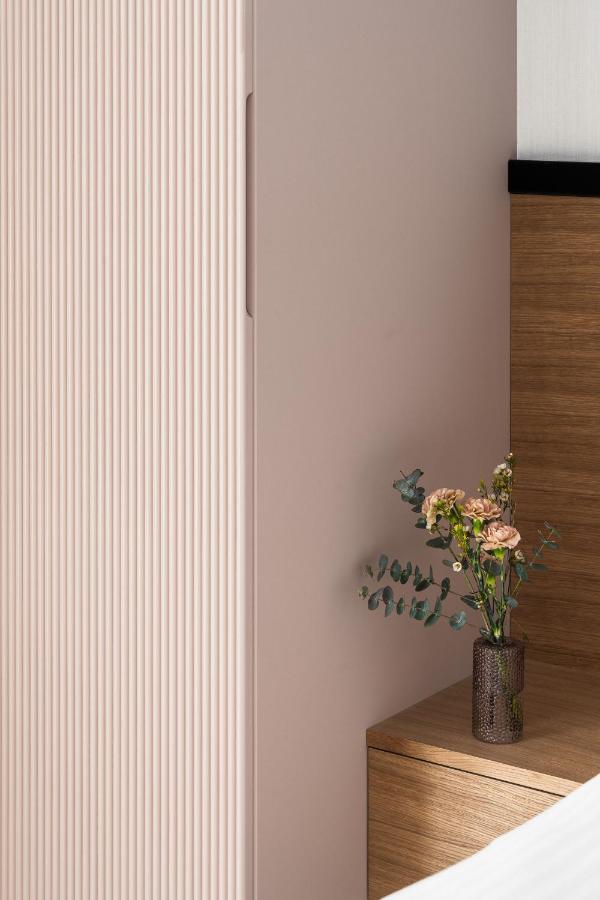 Apartment Rose With Bath By Oneapartments Sopot